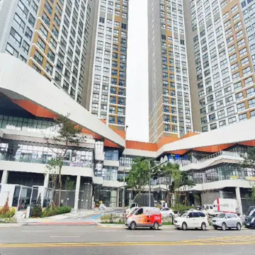 The November Stay In Landmark