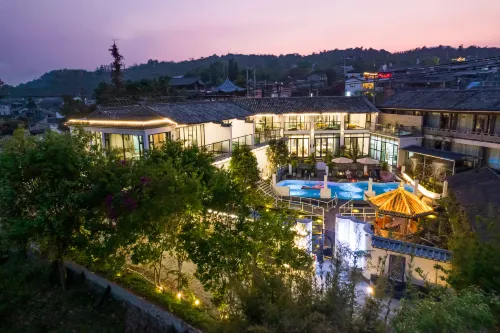 Tengchong Xinshiguang Hot Spring Panoramic Inn
