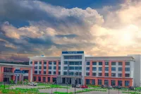 Golden Tulip Agulu Lake Hotel & Resort  호텔