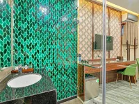 S79 Hotel T68 Hotels near District 12