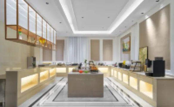 Vienna Hotel (Dali Xiangyun High-speed Railway Station)