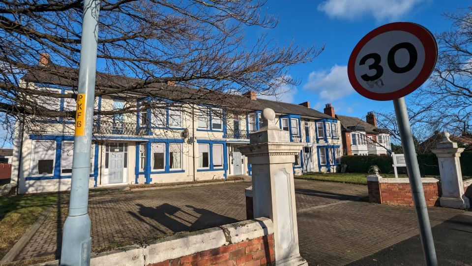 OYO Eastbourne Lodge