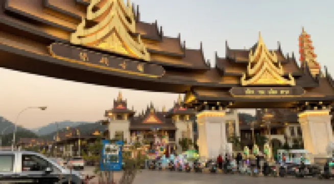 Zixi Homestay (Dai ancient town )