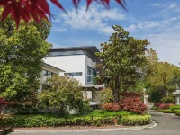 Guanshanhushu Holiday Villa Hotels near Zhonghua Xiaodao Park