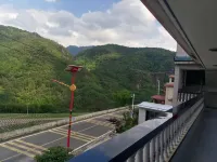 Yufeng cloud   building homestay