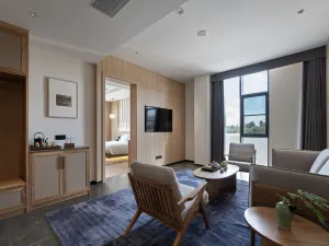 Yangzhou Fengyin wutong Holiday Hotel
