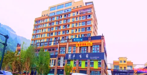 Weiyena Apartment (Yibin International Convention and Exhibition Center Branch)