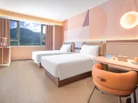 Orange Hotel (Nyingchi Bomi County 318 National Road) Hotels near Bomi Peach Blossom Valley