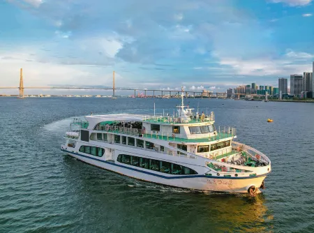 Orange Hotel (Zhanjiang wanda plaza Branch) Отели рядом с достопримечательностью «Zhanjiang Fishermans Wharf»