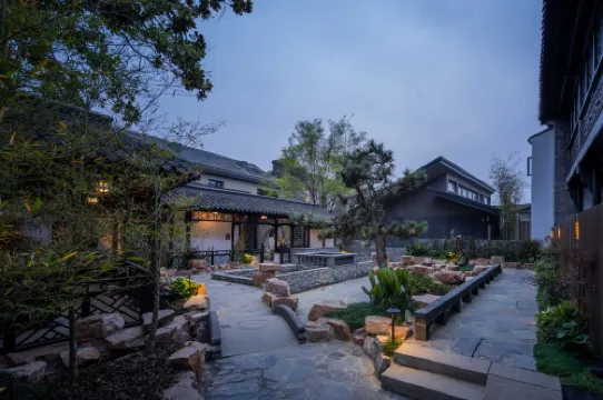 Jiangnan House Yangzhou Guanglin