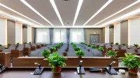 Xinzhou Shixi Grand Hotel (Xinzhou West Station)