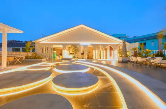 Jinghong Yunduolan Koi Garden & Pool Hotel Hotels near Xishuangbanna Mengle Cultural Tourism Area