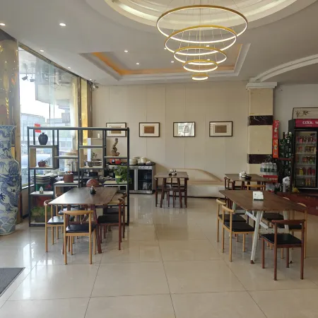 Nuosheng Business Hotel (Ninghai Xingning Middle Road)