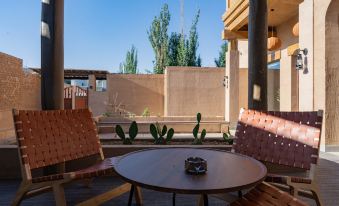 Dunhuang 66 Homestay (Mingsha Mountain and Crescent Moon Spring Scenic Area)