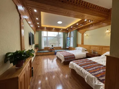 Nanla Renjia Homestay Hotels near Dazong Sacred Lake Scenic Area