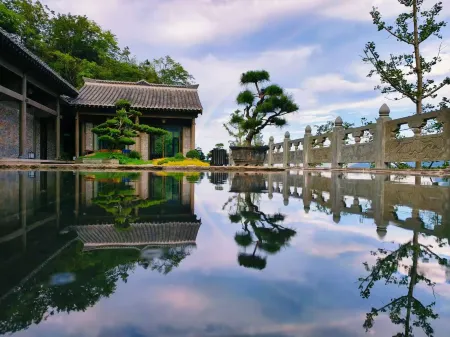 Wudang Mountain Daoyin Xianju Homestay Отели рядом с достопримечательностью «Langmei Temple»