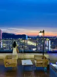 Senchen Terrace Scenic Hotel (Changsha Wu Yi Square IFS Store)