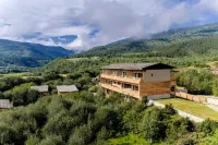 Bandu·Annada Wilderness Luxury Hotel (Shangri-La Branch) Hotels near Shangri-La Scripture Printing Lamasery