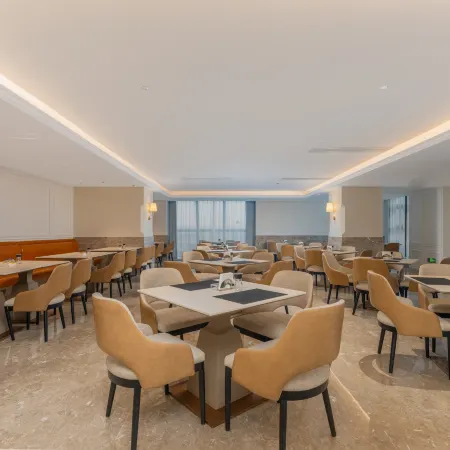 Vienna International Hotel (Kunshan Huaqiao Low-Altitude Industrial Park)