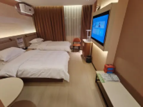 Licheng Huasheng Hotel (Bachu Centery Avenue) Hoteles en Condado de Maralbexi