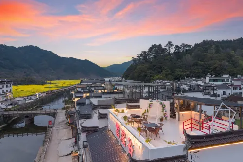 Wuyuan Yunxi Valley · 360° Terrace View Resort (Huangling Scenic Area)