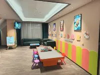 鄭州鄭東新區戴斯溫德姆飯店 - 親子