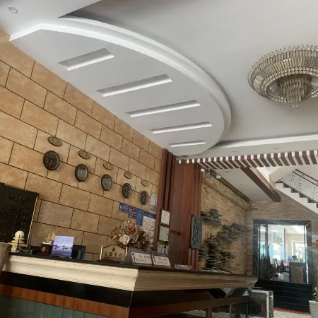 Tianhe Hotel (Wenshan Qihua Square Branch)