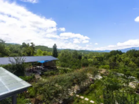 張家界大峽谷小閉家花園民宿 張家界大峽谷附近的飯店