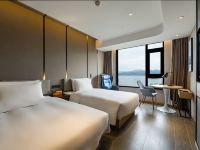 杭州千岛湖中心码头亚朵酒店 - 高级湖景双床房