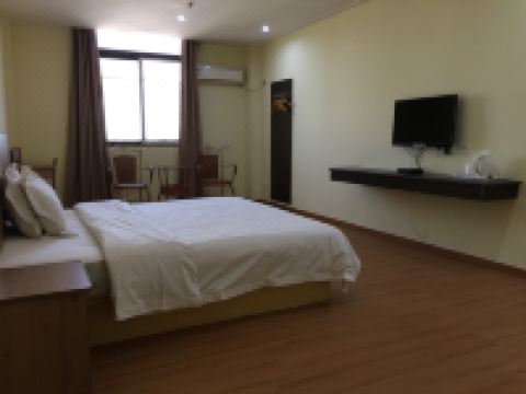 7天连锁酒店(韶关火车东站四通市场店) - 传统大床房