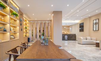 Floral Hotel·Nanjing Huakang Hotel (Nanjing Ming Palace Subway Station Branch)