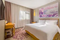 Lavande Hotels (Beijing Xueyuan Road Liudaokou Metro Station) Hotel in zona Beijing Forestry University Science and Technology Park