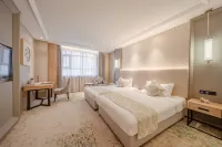 Hongguang Hotel Hotels near Dong Biwu Memorial