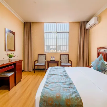 Sunday Hotel (Guilin Railway Station)