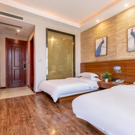 Luyuanchun Boutique Hotel (Jiaozuo University of Technology Shuangyong Theme Park) Отели в г. Цзяочжуо