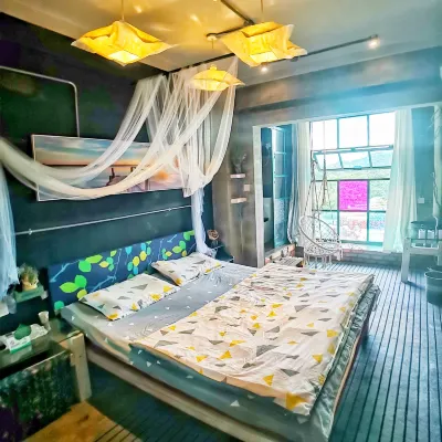 Oak Bay Youth Hostel