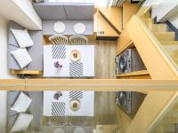 弄堂里民宿(青岛翠岭路店) - 观景loft双床套房