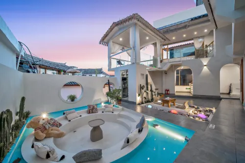 Lijiang Gongzi Panoramic INS Designer Villa