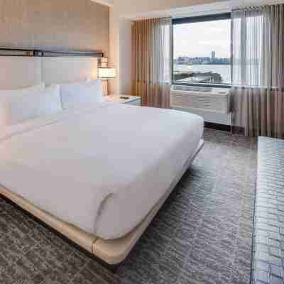 DoubleTree by Hilton Hotel & Suites Jersey City Rooms