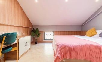 C Space B&B, Theatre Group