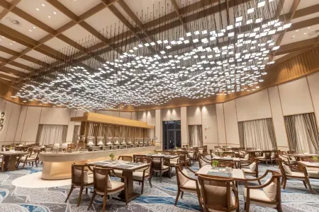 ZhouLv Nanyuan Maritime Silk Road Hotel · Haitian platform Wentang courtyard Отели рядом с достопримечательностью «Tawan Golden Sand Beach»