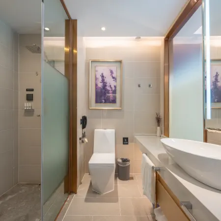 Lavande Hotel(Qingdao Jinshatan Tianmushan Road Metro Station Branch) Отели рядом с достопримечательностью «Пляж Голден-Бич»