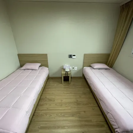 Nice Hotel jeju Отели рядом с достопримечательностью «Храм Пэкчеса»