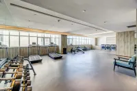 Yueweizhi Hotel (Baoding East Railway Station Heda New District Store)