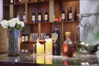 Global Village Elegant Lijiang Hotel (Guilin Two Rivers and Four Lakes Xiangbishan Branch) - bar