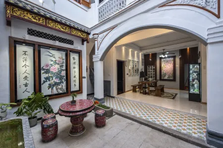 Porcelain yun Lou Inn(Chaozhou Ancient City Paifang Street)
