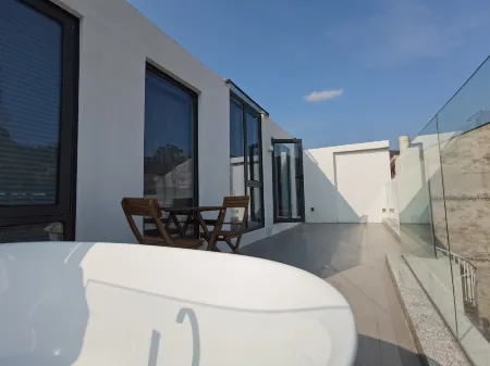 Yongjia Yanxi River Yanhui Qizhu Homestay Отели рядом с достопримечательностью «Yongjia Academy»