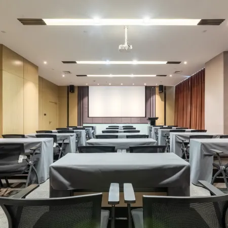 U WIN Hotel (Baoding Hi-Tech Zone Baobai Shopping Square)