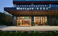 Mercure Chengdu Shuangliu Hotels in Chengdu Shuangliu International Airport/Airport flower field
