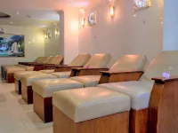 Phong Lan 2 Hotel Hoteles cerca de Distrito 9